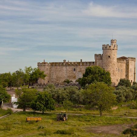 Casa Rural Castillo De Caces מראה חיצוני תמונה